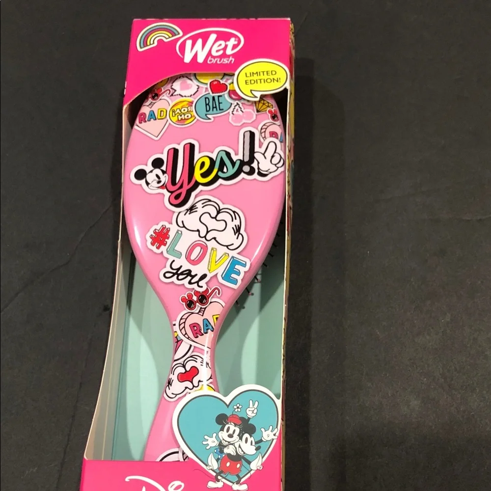 Disney + Wet Brush Limited Edition original‎ detangler pink brush brand new